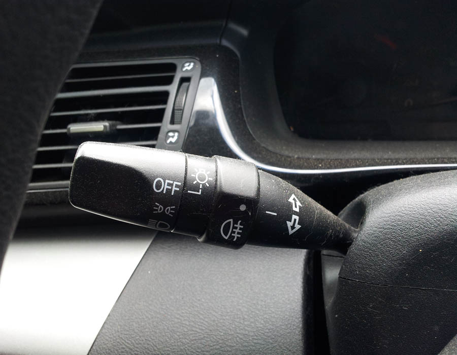 Honda FRV I-VTEC SE headlight-switch